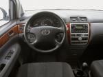 Toyota Avensis Verso 2001 года